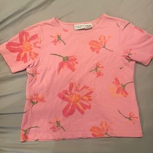 Retro pink floral oversized jaclyn smith tee! Size medium